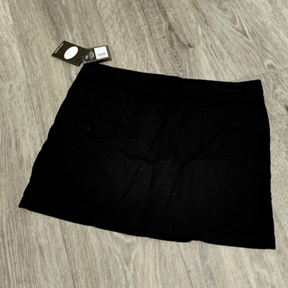 NWTBlack cotton skort  with cool zippers - Picture 4 of 4